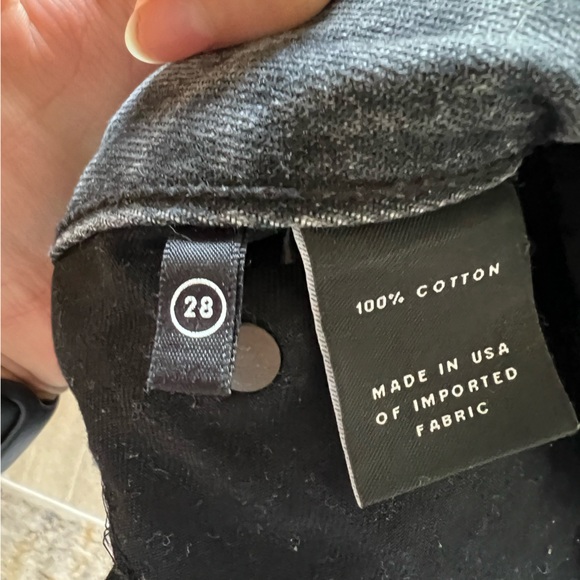 Grlfrnd grey denim shorts. Size 28 - Picture 4 of 4